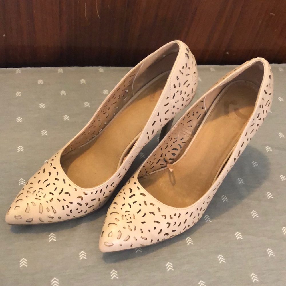 Report Nude Heels